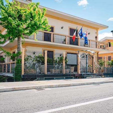 Villa Grace Tombolato Montesilvano Exterior foto