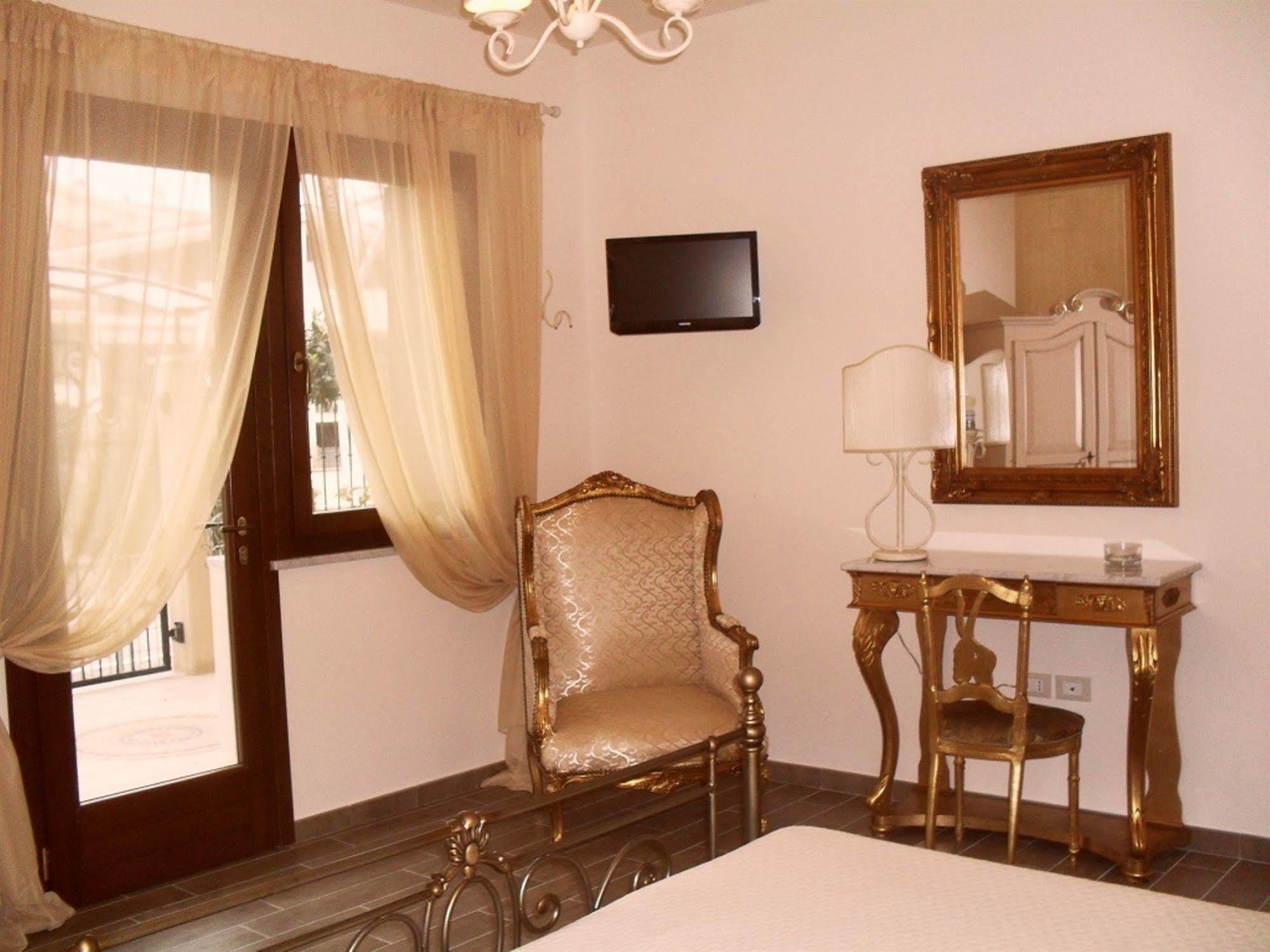 Villa Grace Tombolato Montesilvano Exterior foto