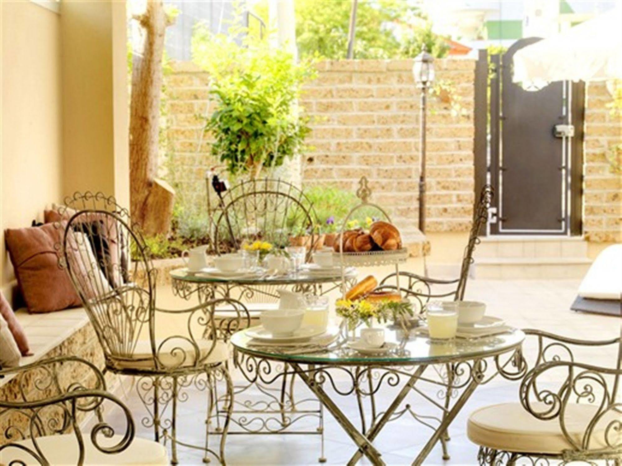 Villa Grace Tombolato Montesilvano Exterior foto